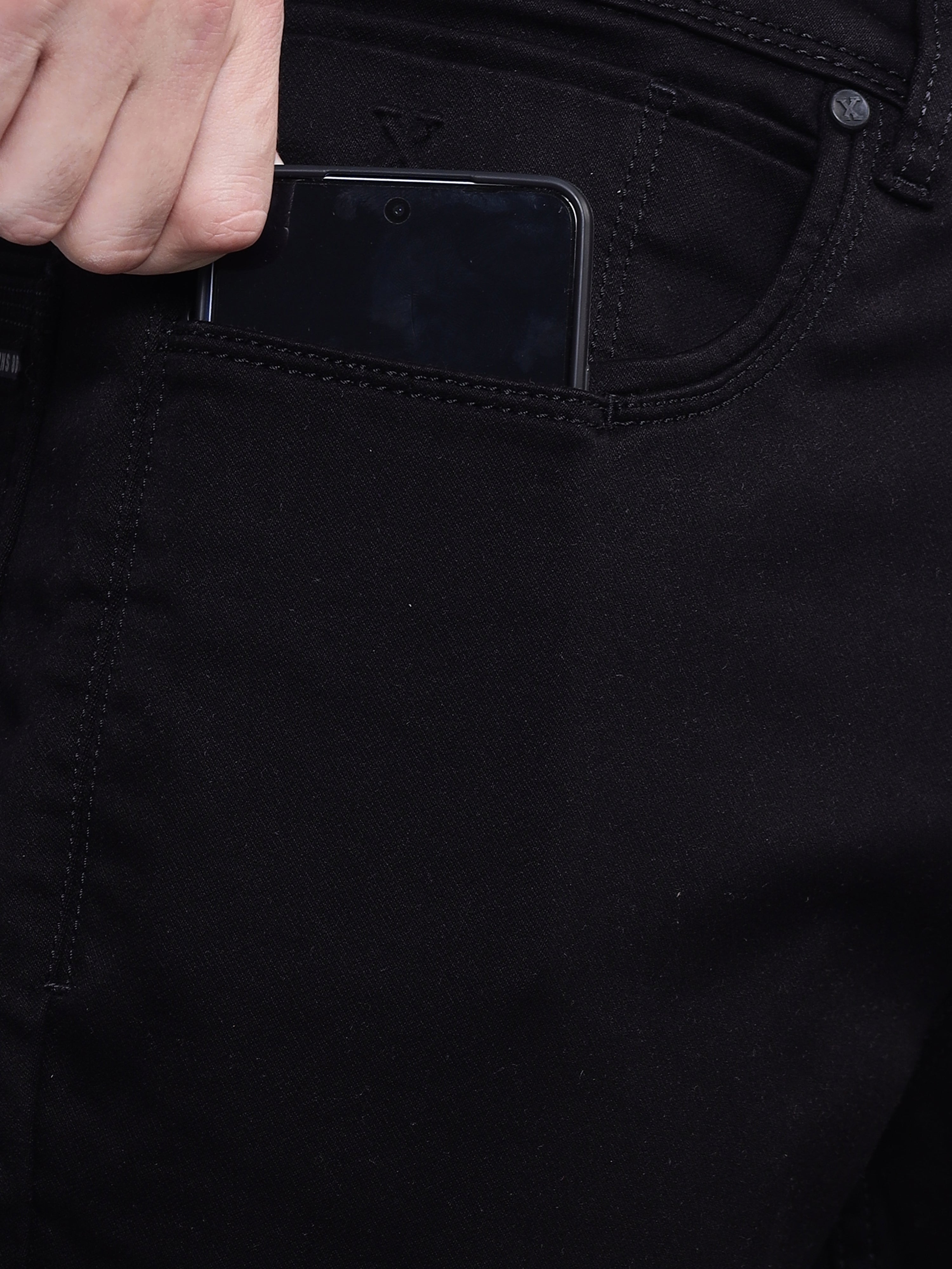 Cutting-Edge Gadget Pro Denim in Black